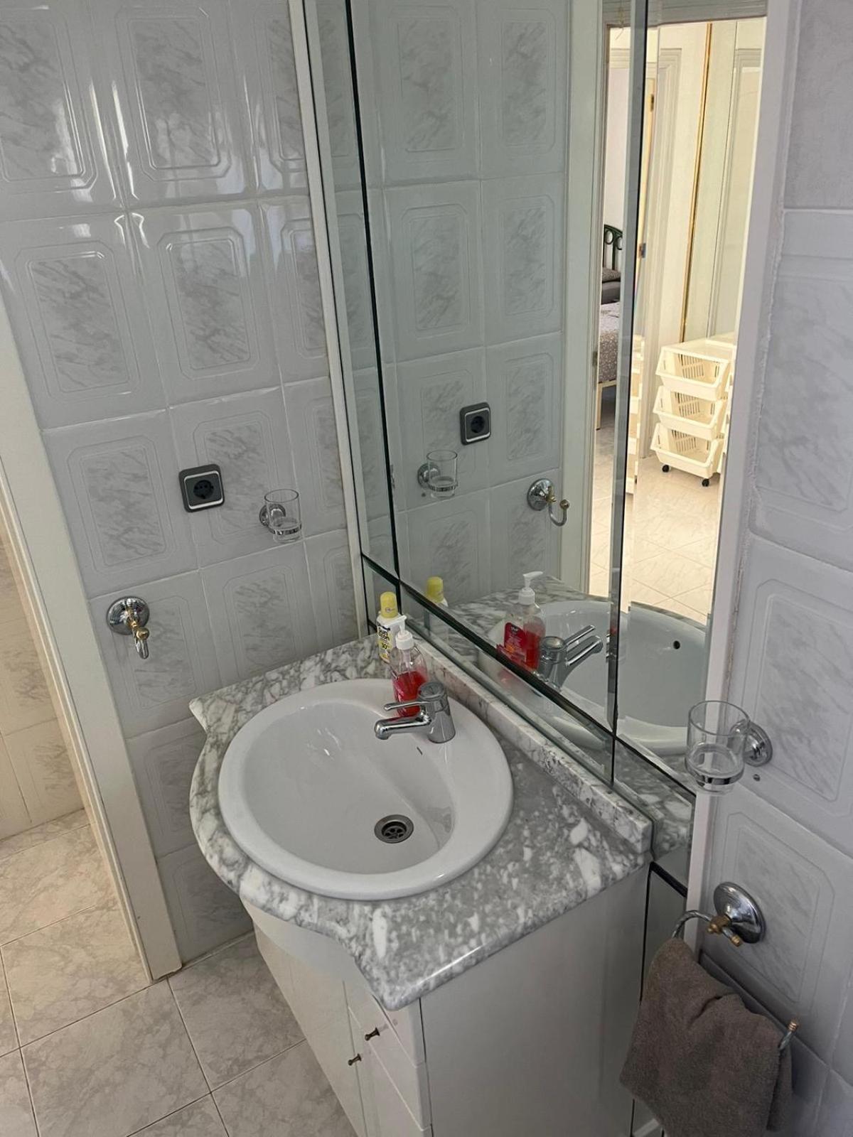 Schoenes Ruhiges Rooftop Apartment Mit Grosser Dachterrasse Торевиеха Екстериор снимка